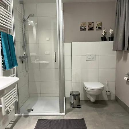 Gemütliche Ferienwohnung, See- Und Stadtnah Habitación en casa particular