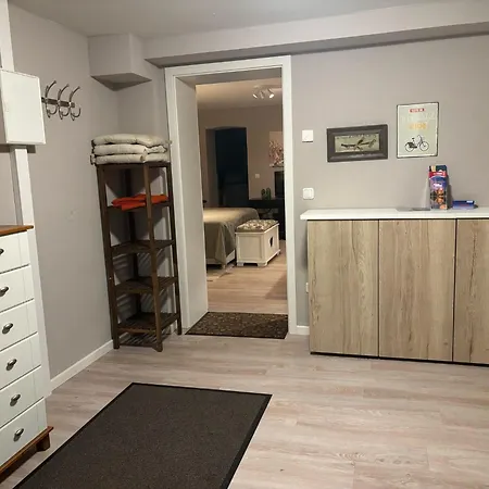 Habitación en casa particular Gemütliche Ferienwohnung, See- Und Stadtnah Schwerin (Mecklenburg-Vorpommern)