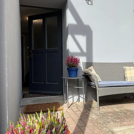 Gemütliche Ferienwohnung, See- Und Stadtnah