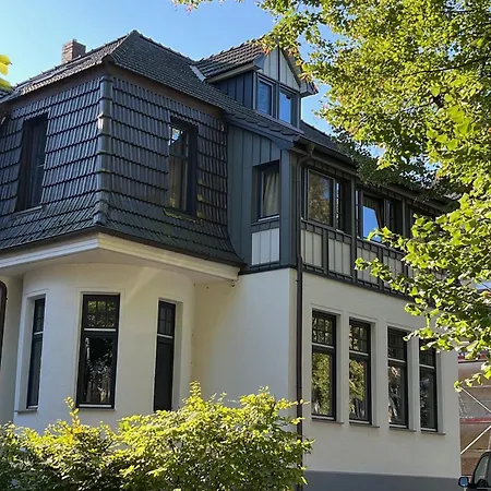 Gemütliche Ferienwohnung, See- Und Stadtnah